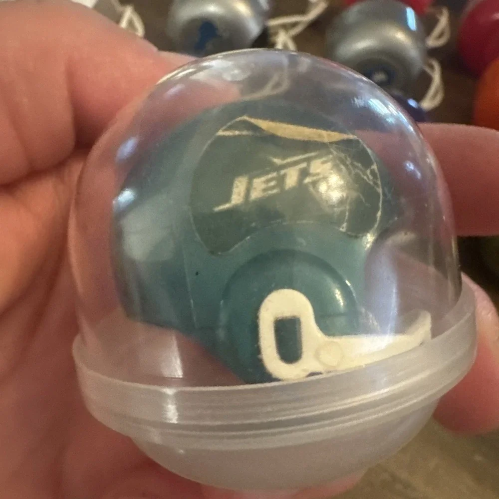 Vintage‎ NFL mini Helmets Lot Of 27